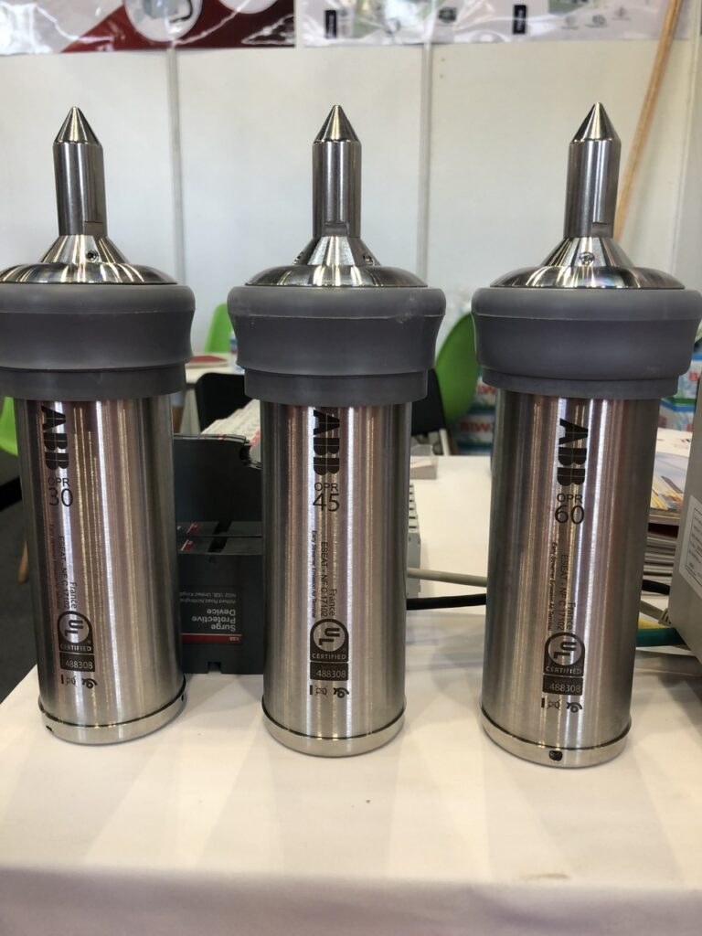 chống sét cho nhà 2 tầng - Kim thu sét tiên đạo ABB