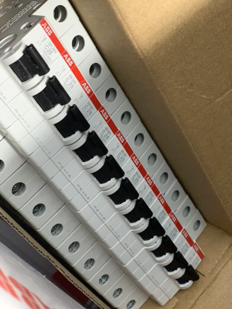 lắp đặt cầu giao MCB của ABB