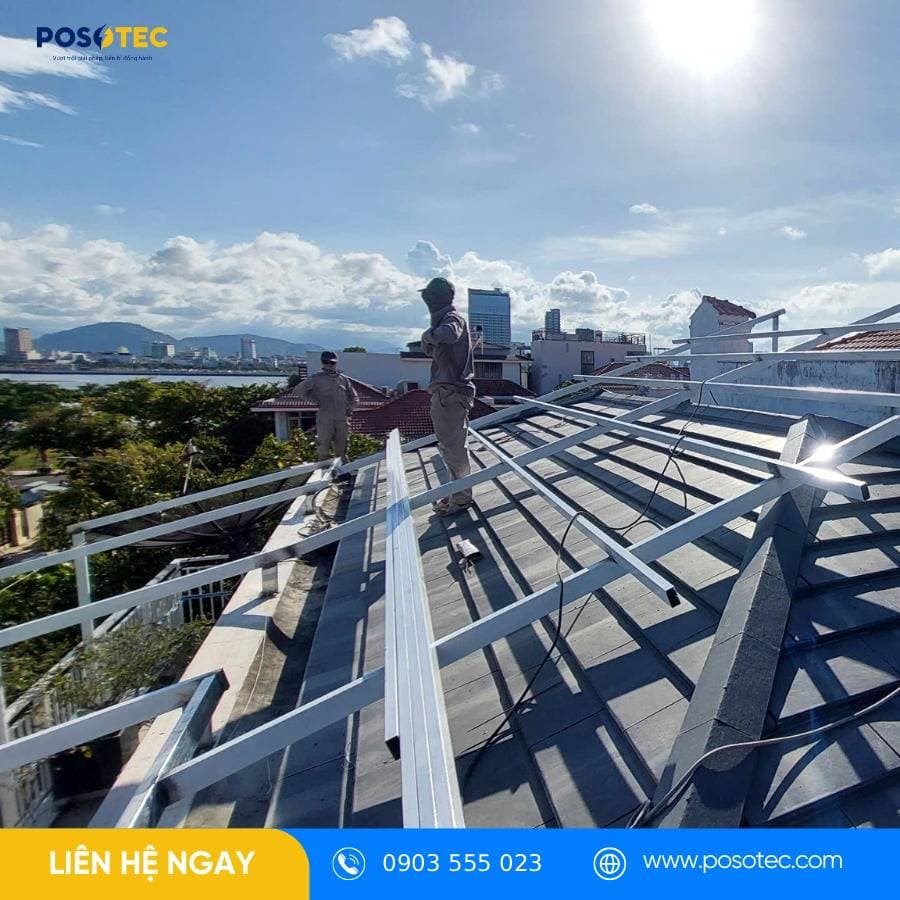 Lắp dàn thi công điện NLMT