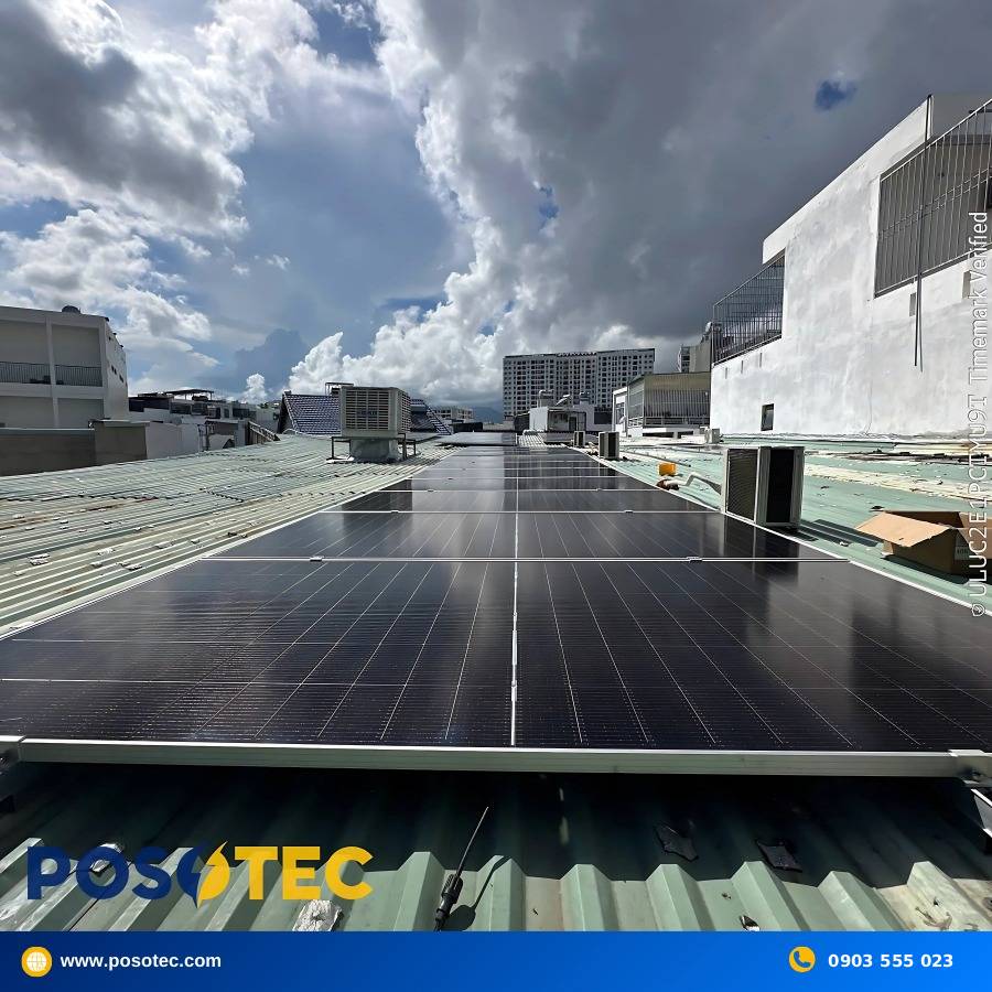 Tấm pin mặt trời hoàn thiện lắp đặt
