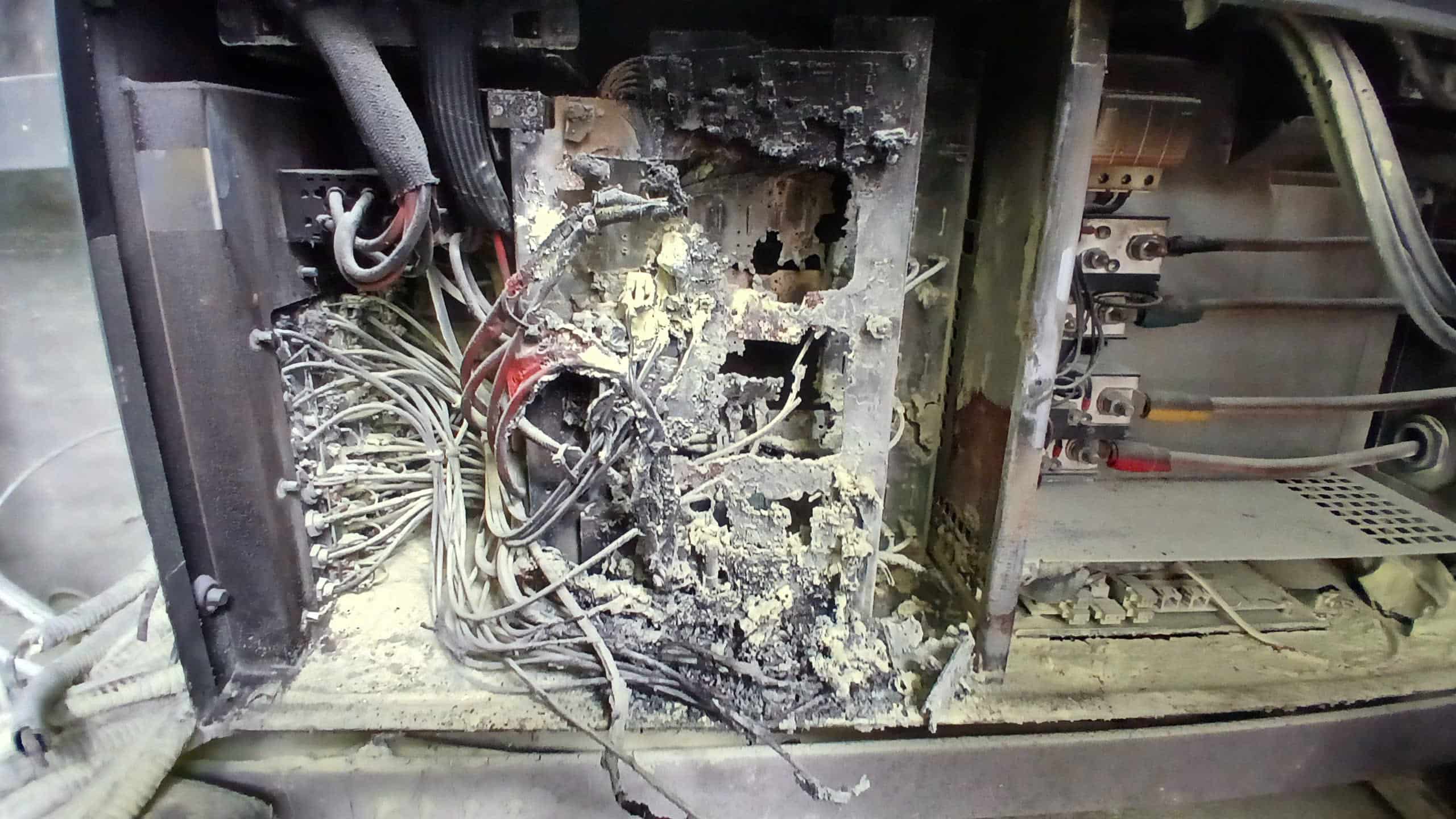 Biến tần solar bị hư hỏng nặng sau sự cố ngập lụt