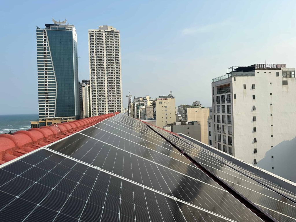 Hệ thống điện mặt trời đã lắp đặt hoàn thiện